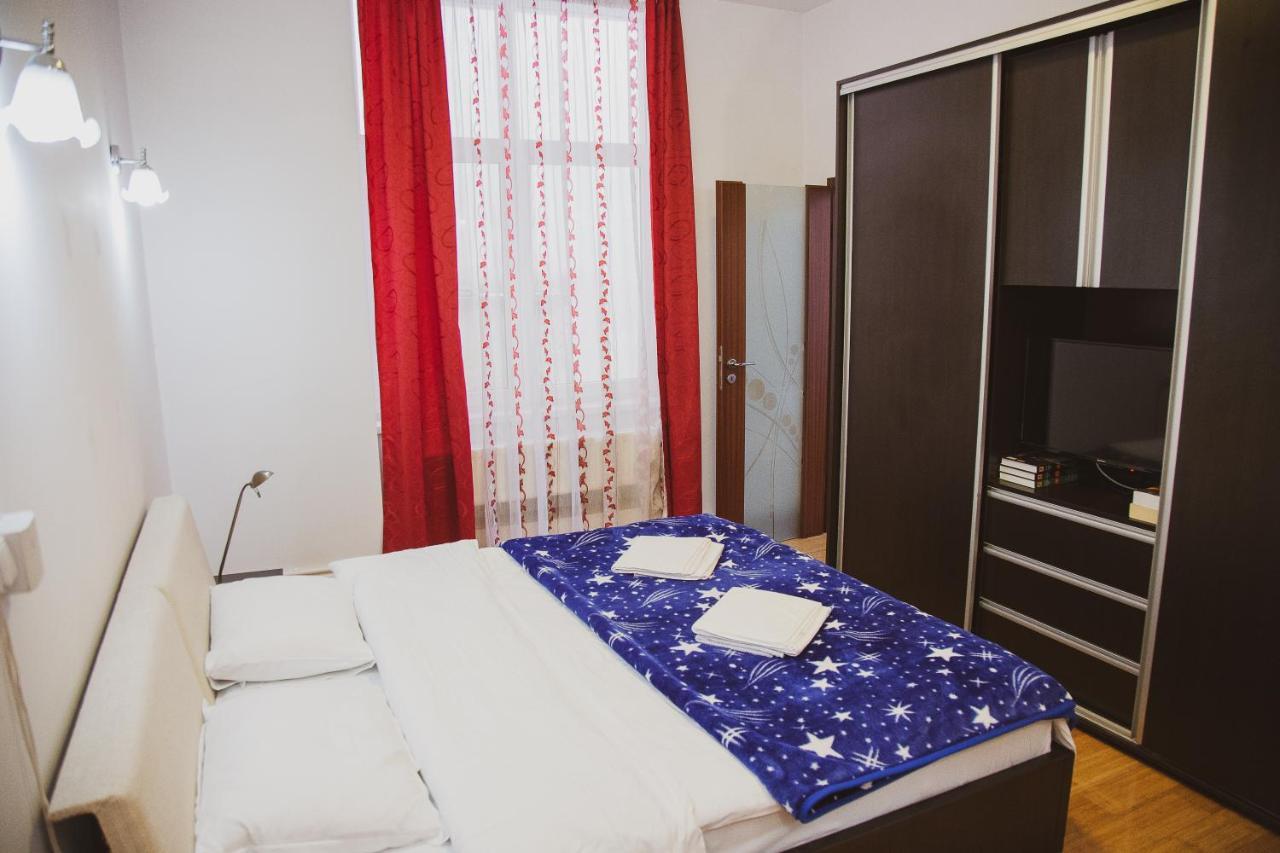 Kronhome Castelului Braşov Buitenkant foto