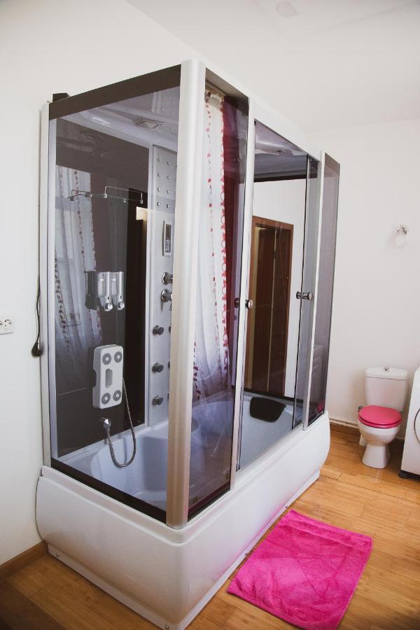 Kronhome Castelului Braşov Buitenkant foto